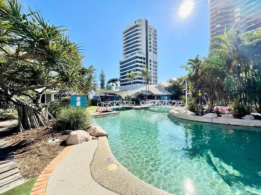 Diamond Beach Poolside 44 Premium Gold Coast 0*,  Australia