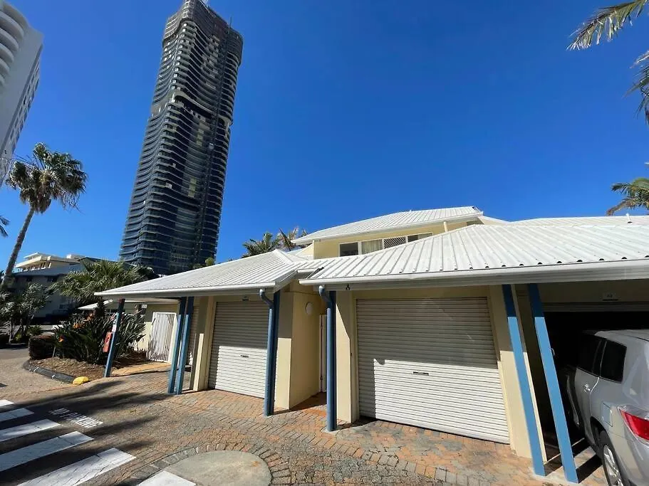 Diamond Beach Poolside 44 Premium Gold Coast Apartment