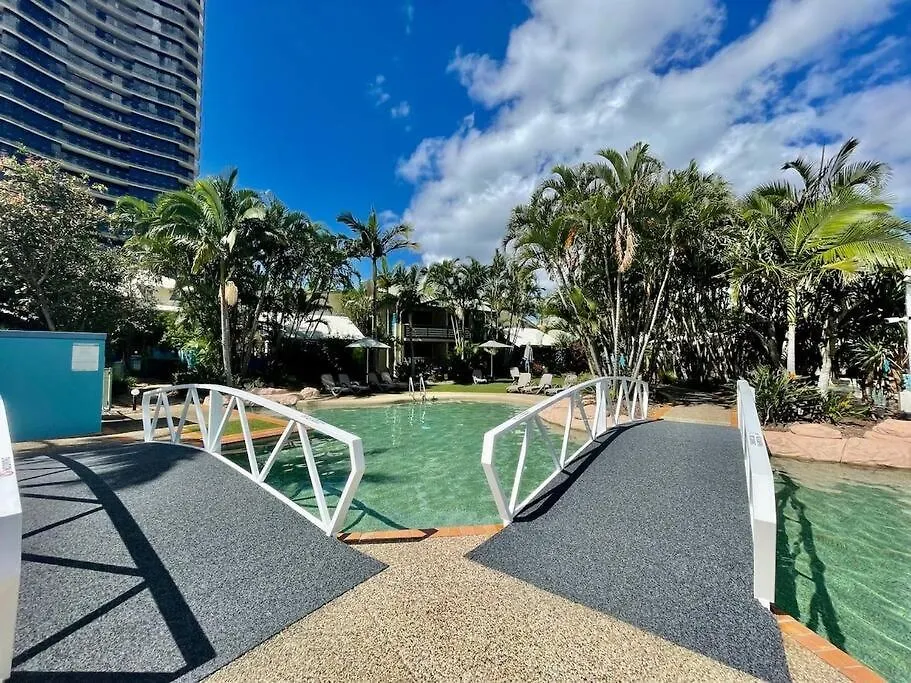 Diamond Beach Poolside 44 Premium Gold Coast