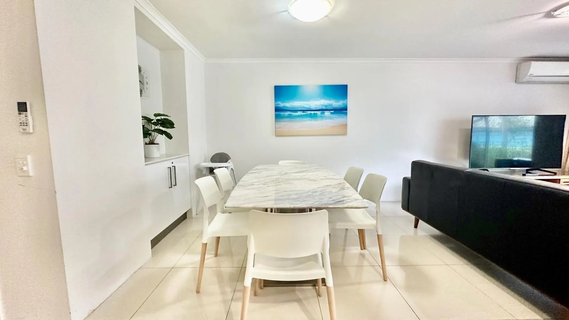 Apartment Diamond Beach Poolside 44 Premium Gold Coast Australia