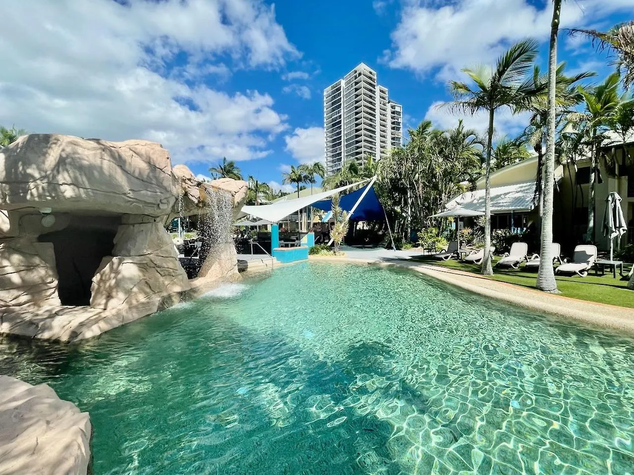Apartment Diamond Beach Poolside 44 Premium Gold Coast Australia